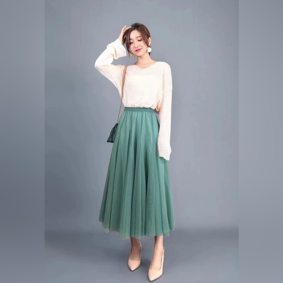 Beautiful NWOT Cat & Jack Tulle Skirt size 10/12 - Picture 5 of 7